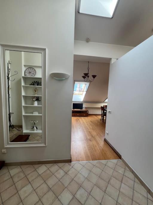 Old Town Apartment With Free Parking Wilno Zewnętrze zdjęcie